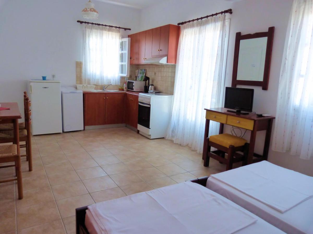 Ioli Apartments Alopronia Esterno foto