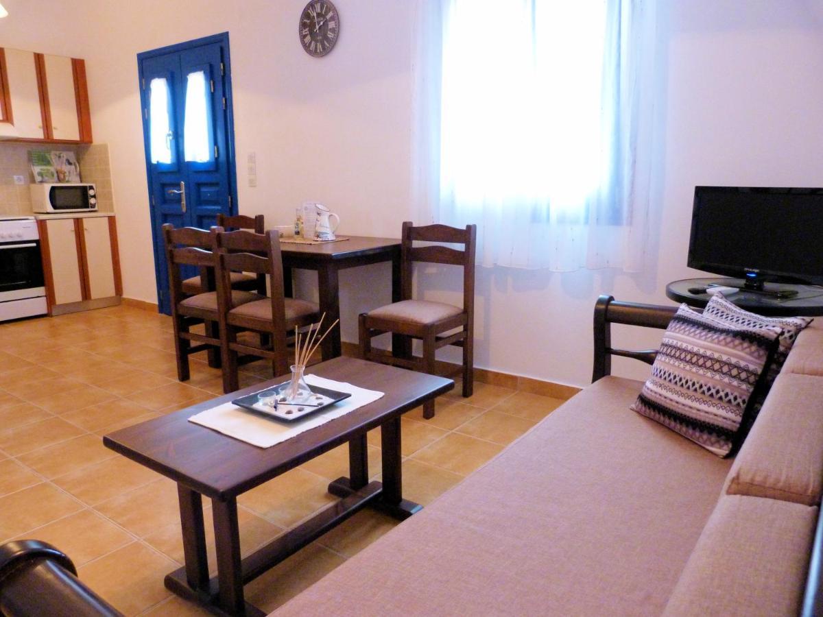 Ioli Apartments Alopronia Esterno foto