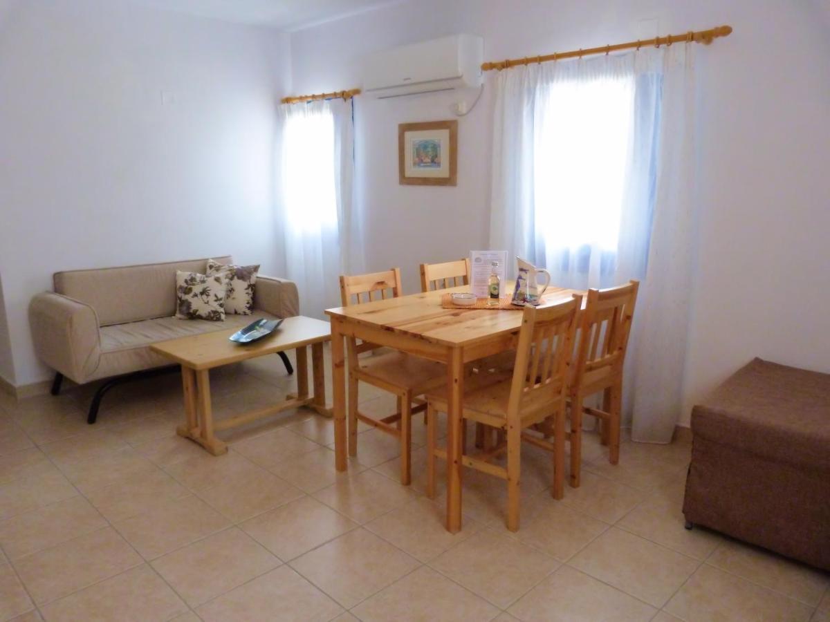Ioli Apartments Alopronia Esterno foto
