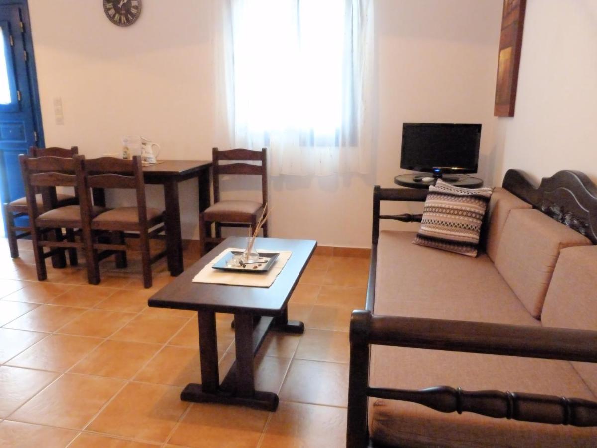 Ioli Apartments Alopronia Esterno foto