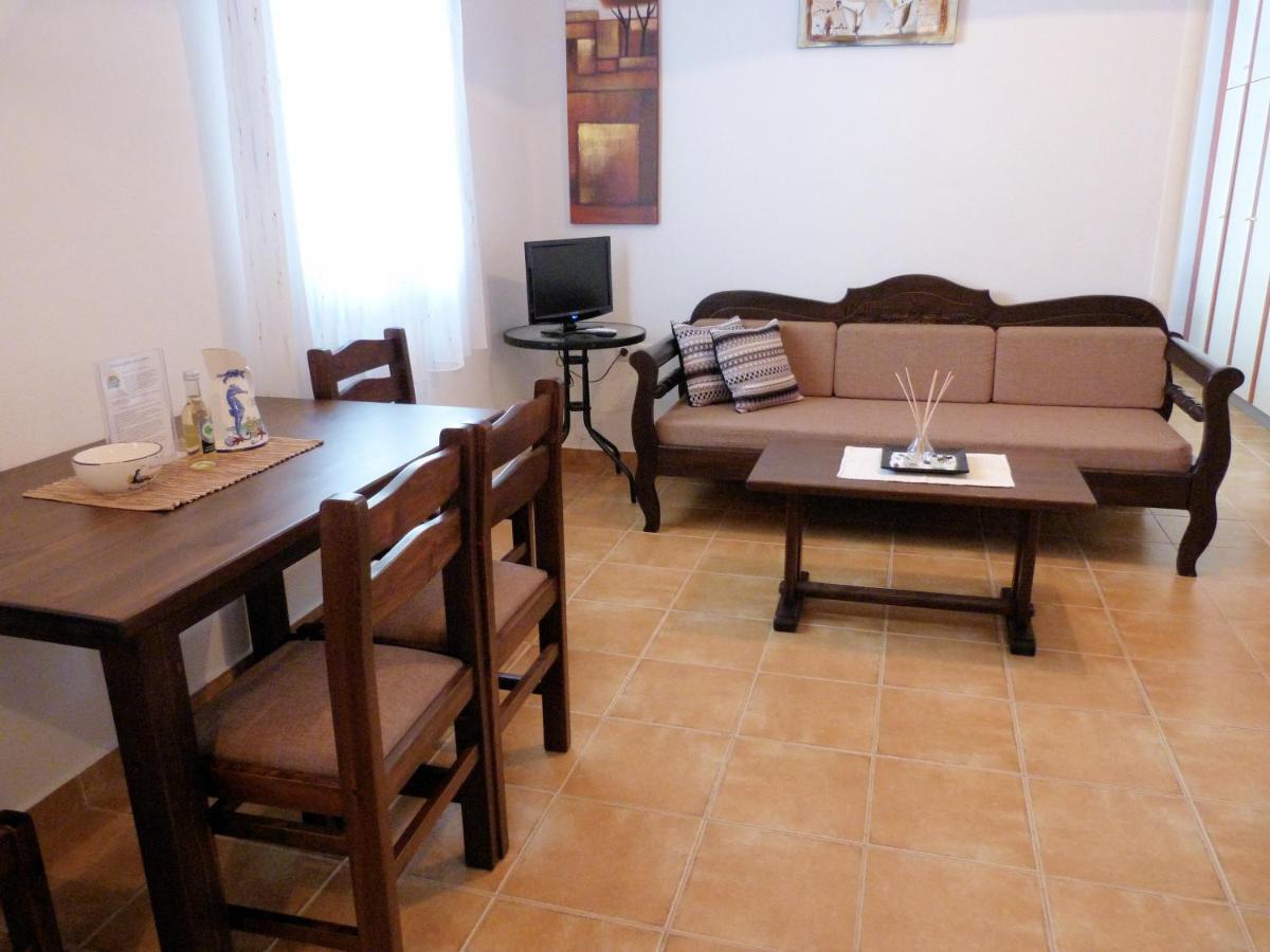 Ioli Apartments Alopronia Esterno foto
