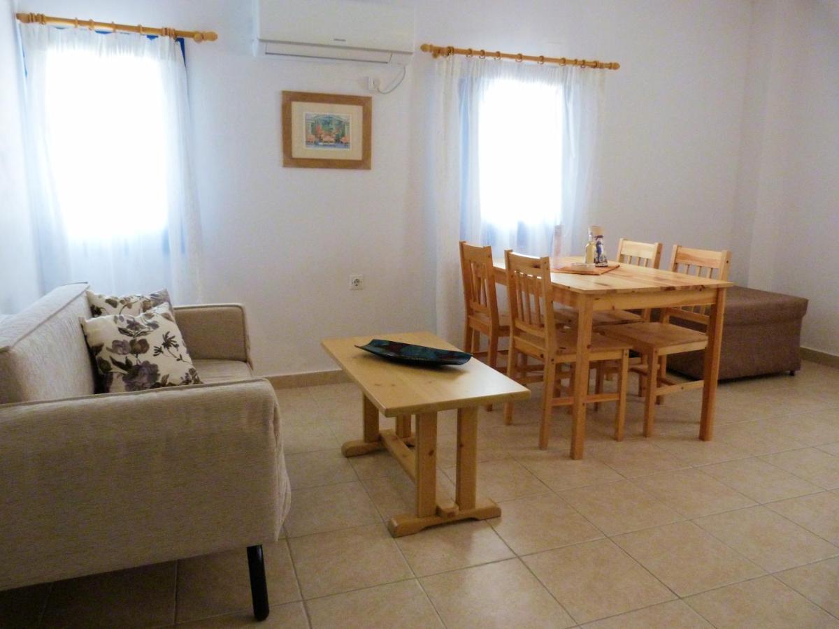 Ioli Apartments Alopronia Esterno foto