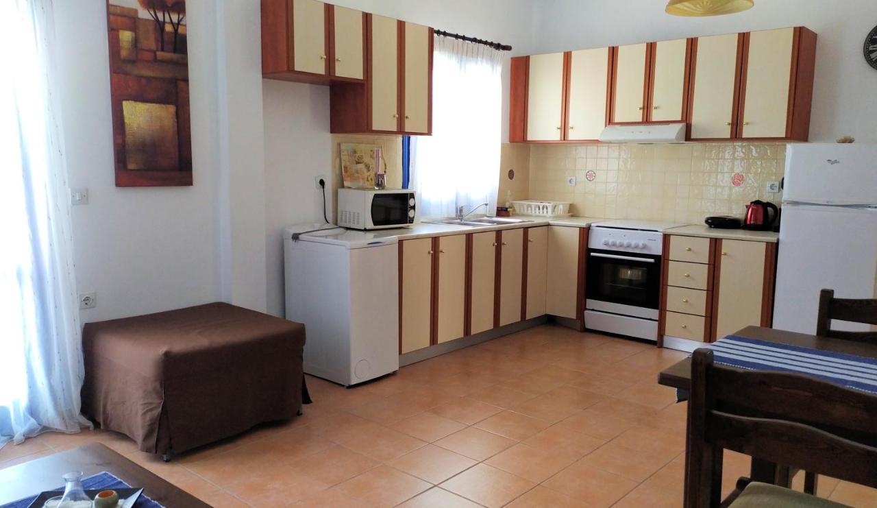 Ioli Apartments Alopronia Esterno foto
